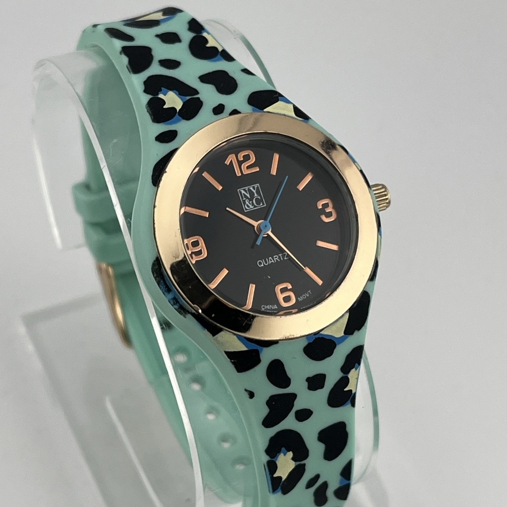 NY&C Watch Women 29mm Case Blue Cheetah Print Silicone Band- New Battery